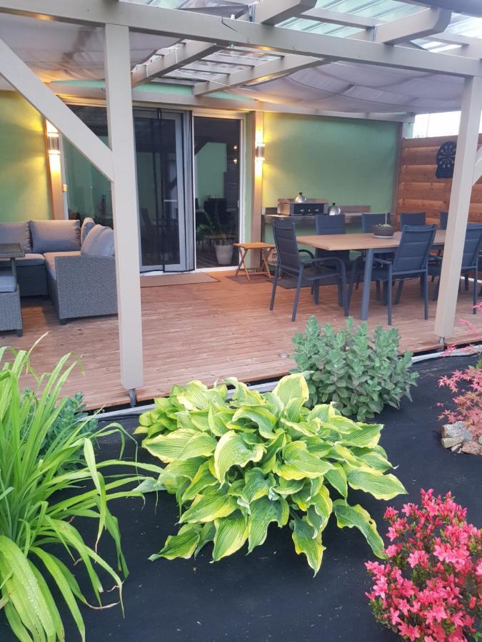 Holiday Home Znojmo W/ Wellness & Wine Buitenkant foto