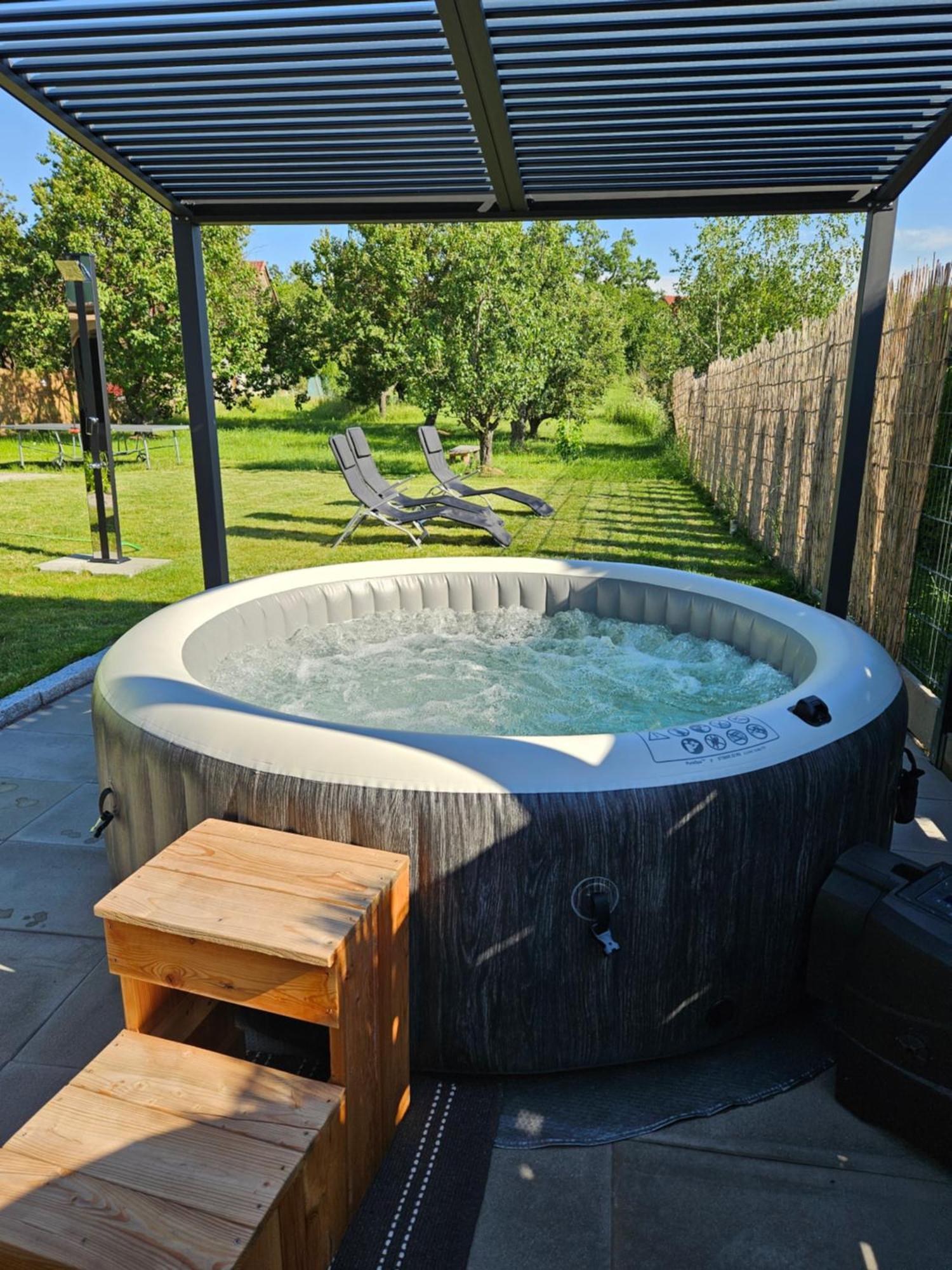 Holiday Home Znojmo W/ Wellness & Wine Buitenkant foto